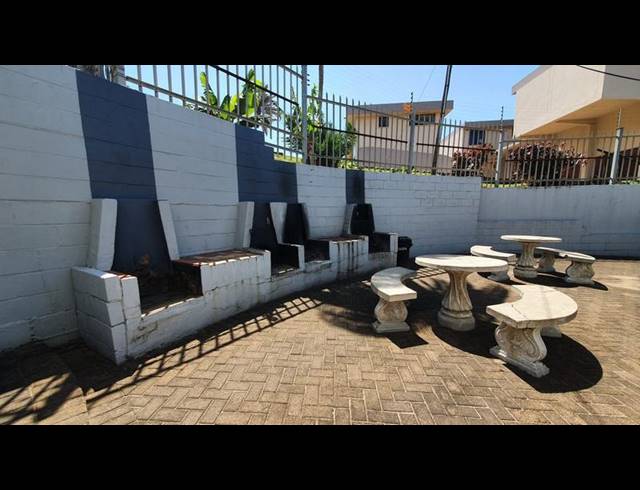 2 BEDROOM APARTMENT FOR SALE IN MANABA BEACH